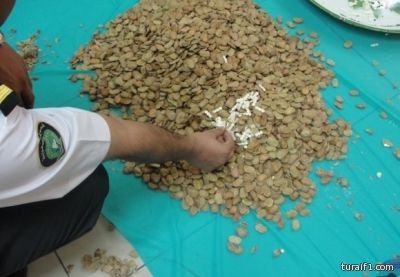 هذه المرة عبر حبات الفول : جمرك الحديثة يحبط عملية تهريب للكبتاجون