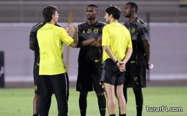 تدريبات الاتحاد تشهد حماساً كبيراً قبل مواجهة الهلال .. والإدارة تحفز اللاعبين معنوياً