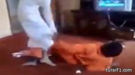 بالفيديو: حكم كويتي يضرب لاعب بعد اعتراض اللاعب على قراره باحتساب ضربة جزاء