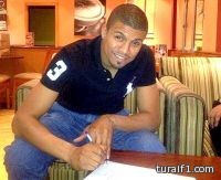 النصر يجدد تعاقده مع البحريني حسين