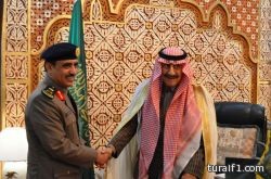 أمير منطقة الحدود الشمالية يقلد مدير الدفاع المدني العميد الزهراني رتبة لواء