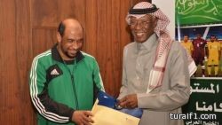 اسناد جميع مباريات كأس الملك لطواقم محلية