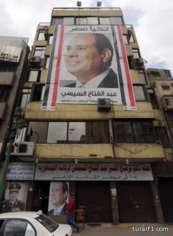 السيسي يحارب الاسلاميين بالاسلام