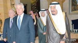 ولي العهد السعودي يبحث مع وزير الدفاع الأميركي التعاون والتطورات الإقليمية والدولية