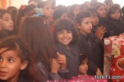 مشاركة مدرسة علي بن أبي طالب للجمعية الخيريه لحفيظ القران الكريم لتهنئة طلابها