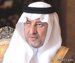 بالصور.. في نيبال.. لماذا يحتضن الناس الأشجار؟