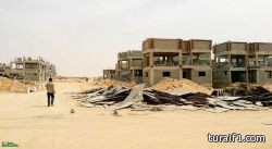 بعد تأخر عدد من مشاريعها ومنها مشروع طريف : وزارة الإسكان تهدد بسحب المشاريع المتأخرة من المقاولين