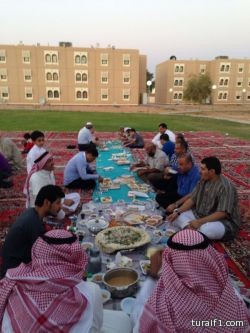 قطاع صحي رفحاء يقيم مأدبة أفطار جماعي لمنسوبيه