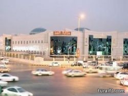 “العمل” تنفي وجود صلة بين رسوم 2400 ريال على العمالة الوافدة وإعانة “حافز”