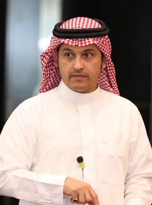 مدير فرع وزارة العمل بالحدود الشمالية يزور السوق الشعبي بعرعر