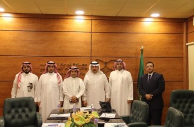جامعة الحدود الشمالية تبحث أوجه التعاون والشراكة لتدريب موظفي فرع وزارة العمل والتنمية الاجتماعية بالمنطقة