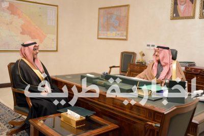أمير الحدود الشمالية يلتقي رئيس فرع هيئة التحقيق والادعاء العام بالمنطقة