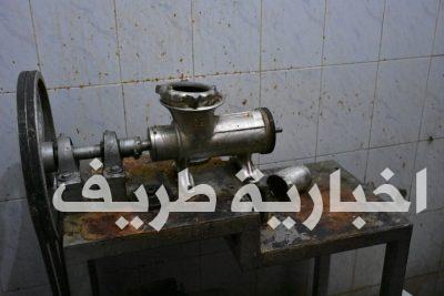 بالصور..بلدية طريف تغلق 3 محلات وتُنذر 7 آخرين خلال عدد من الجولات الميدانية