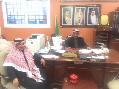 بالصور..المشرف التربوي لتعليم الكبار يتفقد سير الإختبارات في ثانوية طريف الليلية