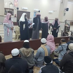 بالصور..مياه الصرف الصحي تُغرق شوارع حي اليرموك بطريف