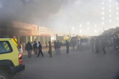بالصور..السيطرة على حريق 5 محلات تجارية بالصناعية القديمة بالجوف
