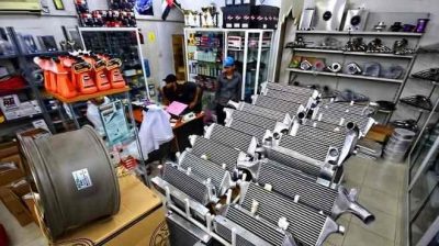 “الجمارك” تعلن السماح باستيراد قطع غيار السيارات المستعملة