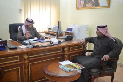 بلدي طريف يعقد اجتماعاً مع مدير قسم المشاريع ببلدية محافظة طريف