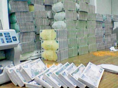 اقتصاديون : أسباب نفسية وراء موجة انخفاض القوة الشرائية بالأسواق السعودية
