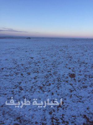 بالصور..الثلوج تكسو حزم الجلاميد شرق طريف