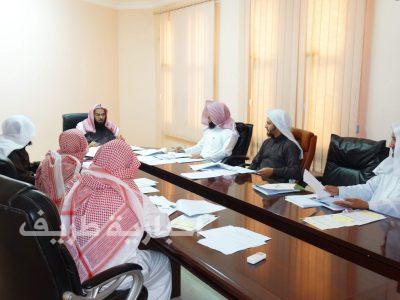 اللجنة العلمية بجمعية مثاني تعقد اجتماعها الثامن