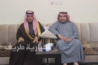 الايداء يقدم واجب العزاء في والدة مدير القطاع الصحي بطريف