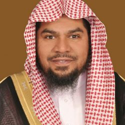 بالصور..رغم الإعاقة “منيفة الرويلي” تحصد جائزة سارة بنت عبدالله للأسر المنتجة