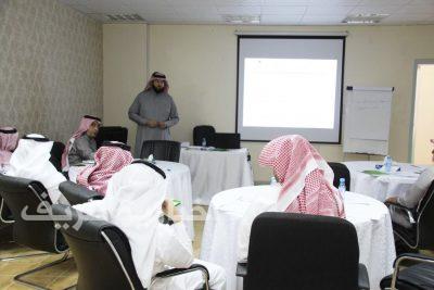 بالصور..مركز التنمية الاجتماعية بعرعر ينفذ الدورة التدريبية الثانية بعنوان “إدارة الأداء الوظيفي”