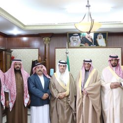 بالصور..ابن طريف الخطاط سعود الرويلي يشارك في معرض للرسم بأغادير المغربية
