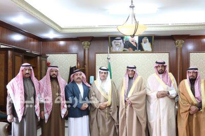 بالصور..محافظ طريف يستقبل شيخ عشيرة الفرجة