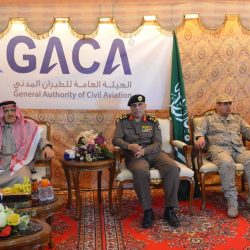 أمير الحدود الشمالية يلتقي وكيل وزارة النقل للمشاريع