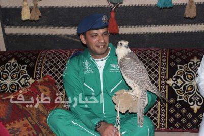 بالفيديو والصور..بيت الشعر بطريف يستضيف الصقور الخضر وسط حضور مميز للربابة والدحة