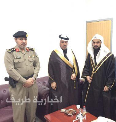 بالصور..محافظ طريف الجديد يزور قضاة المحكمة العامة بالمحافظة