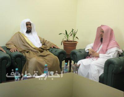 مدير هيئة الأمر بالمعروف بالشمالية يزور المحكمة العامة بعرعر
