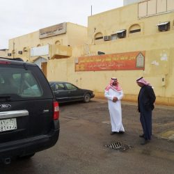 بالصور..استنفار بلدية طريف لتصريف مياه الأمطار