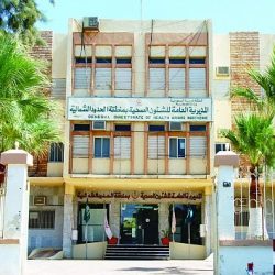 أمير الحدود الشمالية يلتقي مدير عام التعليم بالمنطقة