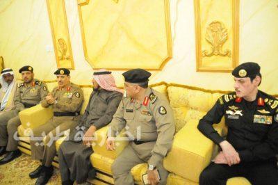 المحرج ينقل تعازي نائب خادم الحرمين الشريفين لأسرة الشهيدالرويلي