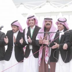 إقامة مسيرة “الهجن والخيول” بملتقى الصقارين بطريف