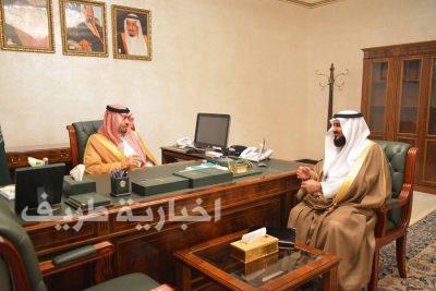 أمير الحدود الشمالية يطلع على سير العملية التعليمية بالمنطقة