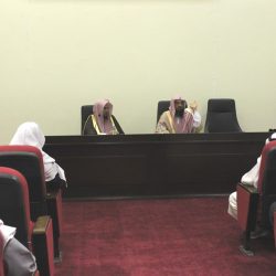 الشيخ فرج بن هليل العنزي يناقش أول رسالة ماجيستير بكلية الشريعة بجامعة الجوف