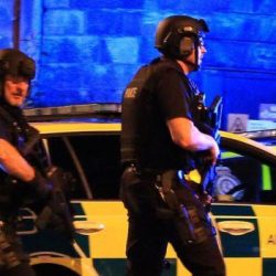 بعد حدوث انفجارات .. السفارة السعودية في لندن تحذر المواطنين في مانشستر