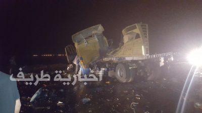 بالصور..حادث تصادم مروع على طريق اسمنت الجوف