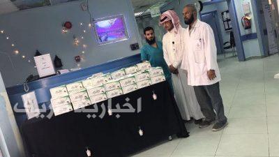 بالصور..صحة الشمالية توزع وجبات إفطار في مستشفى العويقيلة العام