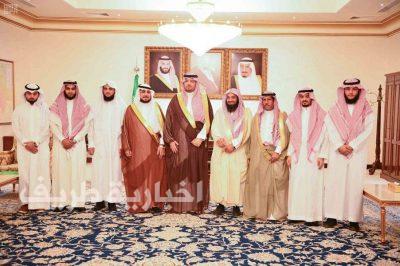 بالصور..الأمير فيصل بن خالد يلتقي رئيس وأعضاء لجنة تراحم في الحدود الشمالية