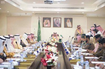 أمير الحدود الشمالية يرأس اجتماع لجنة الحج بالمنطقة