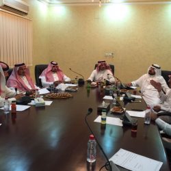 إتلاف خمور قيمتها 30 مليون ريال ضُبطت بمستودع بجدة.. والإطاحة بمروجيها