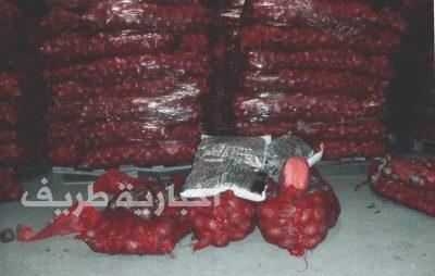 جمرك البطحاء يُحبط محاولتين لتهريب 54 ألف كيس من مادة “التنباك”