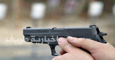 مواطن يسلم نفسه للشرطة بعد إصابة آخر بطلق ناري بالقريات
