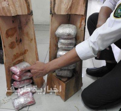 جمرك الدرّة يحبط محاولة تهريب 15 ألف حبة “كبتاجون” و”ترامادول”
