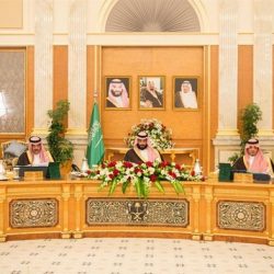 عبدالعزيز بن فهد يستعرض خدمات الاتصالات مع الرويلي